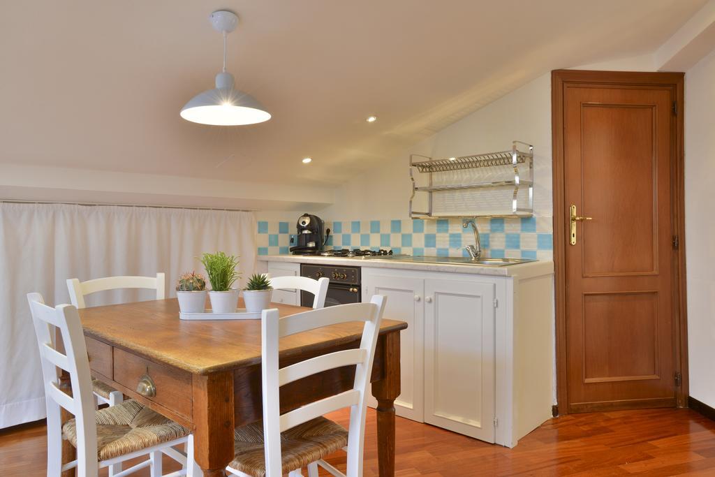 Holiday Alghero Apartment Стая снимка